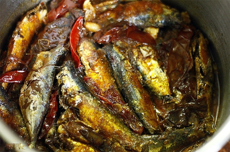 Món cá trích sốt cà chua Món cá trích sốt cà chua